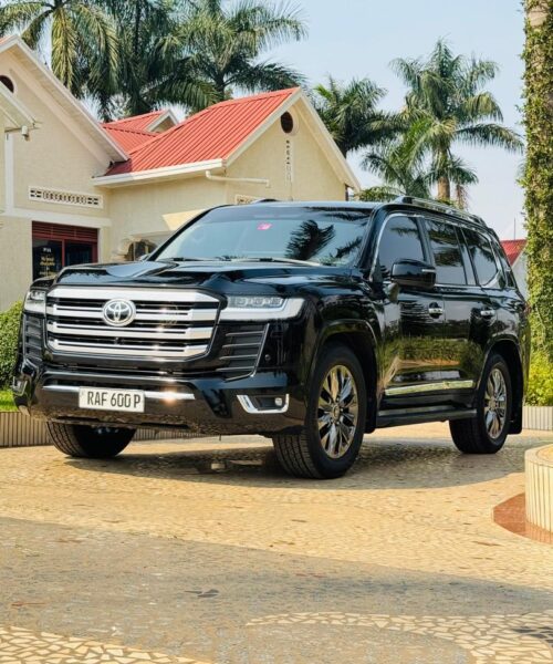 TOYOTA LAND CRUISER