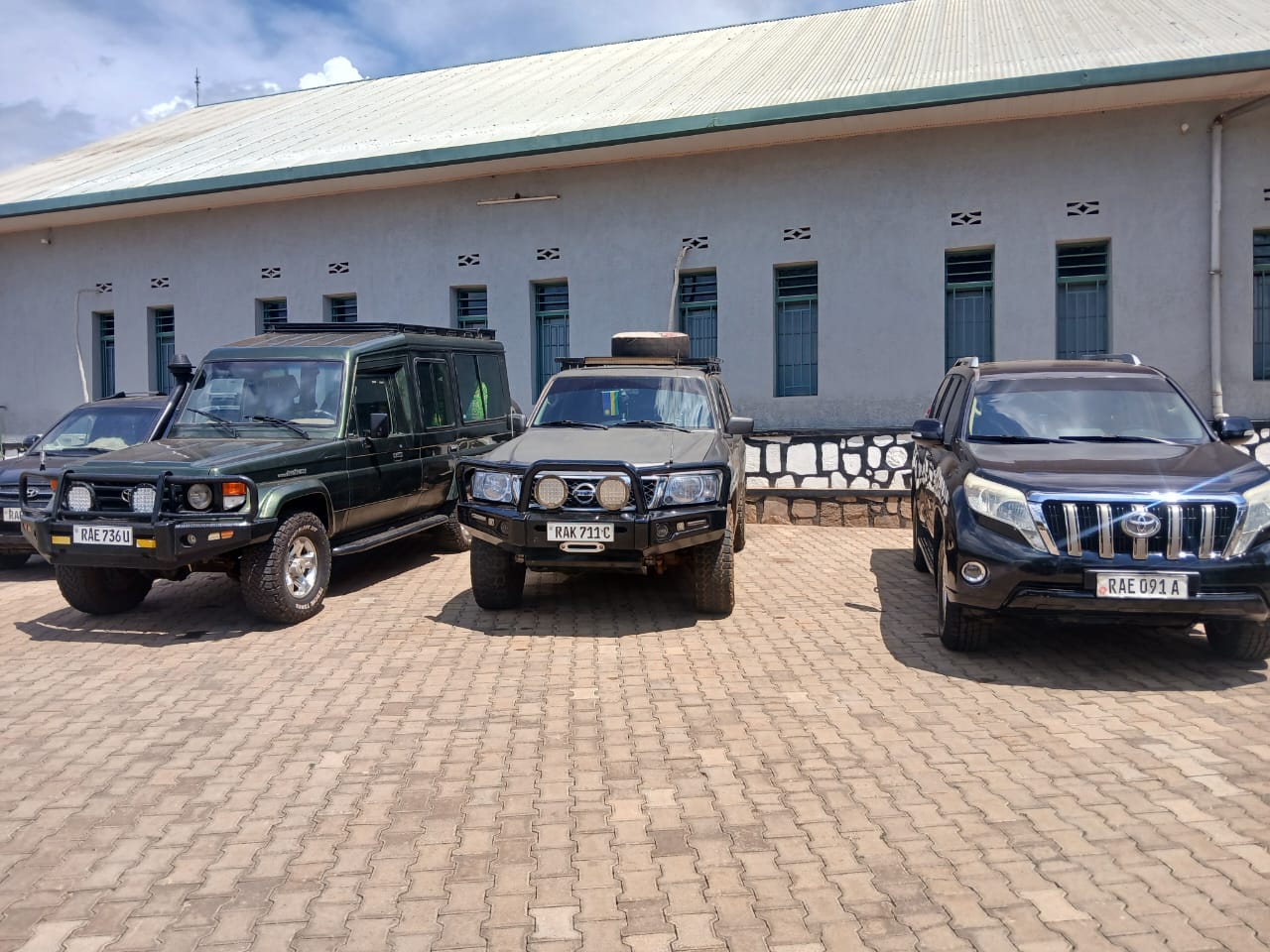 4x4 rental vehicle for a safari drive to Akagera National Park in Rwanda